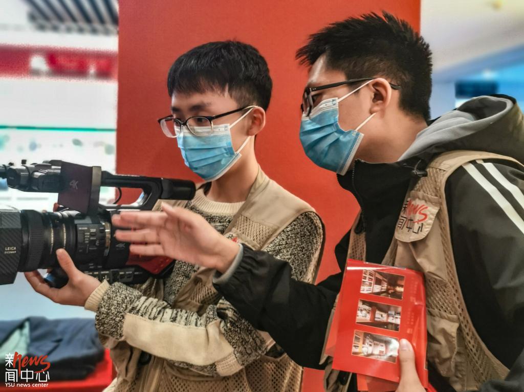 献给第二十一个记者节： 丹心化梦，风雨兼程（组图）